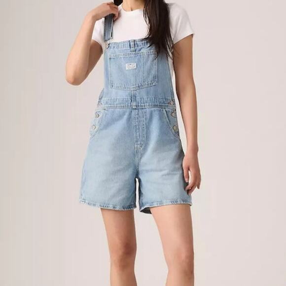 Levis Premium Romper Jumpsuit Womens M Stonewash Casual Streetwear Denim NWT - Picture 1 of 12